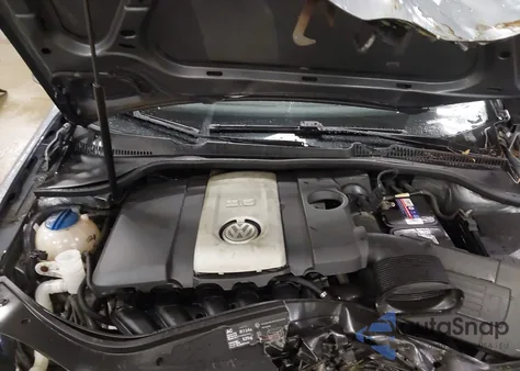 2007 Volkswagen Rabbit 4-Door from USA, damaged, VIN WVWDS71K17W214667